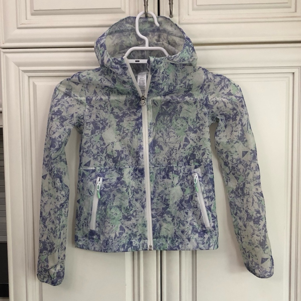 SIZE 6 - EUC Ivivva girl’s hooded rain jacket